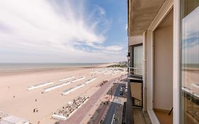 Stunning Seaview Apt On 7Th Floor At Beachfront